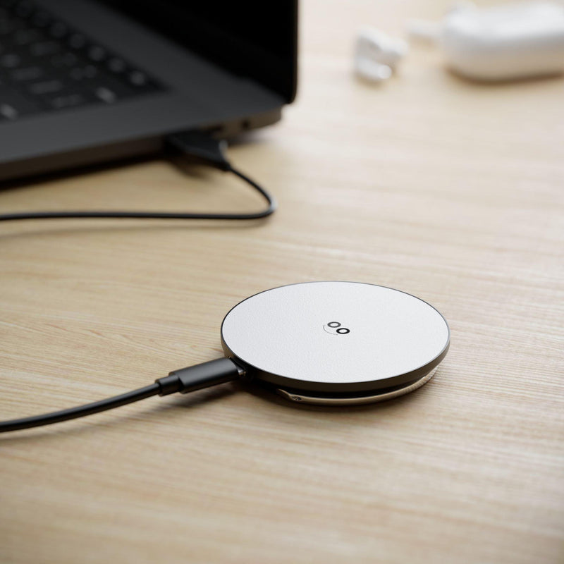 LuxCharge Universal Wireless Pad - Ele estará com você em qualquer lugar.