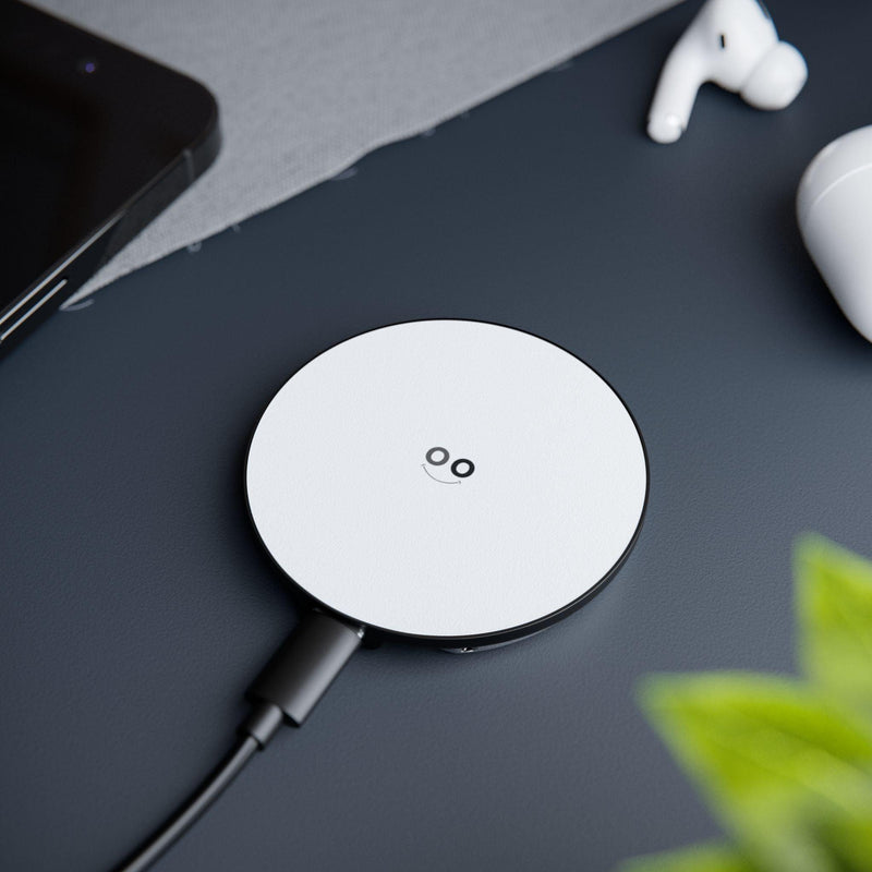 LuxCharge Universal Wireless Pad - Ele estará com você em qualquer lugar.